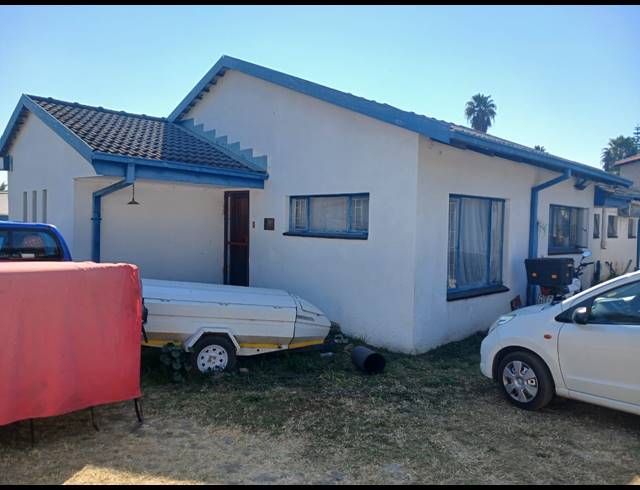 5 BEDROOM HOUSE FOR SALE IN PENINA PARK